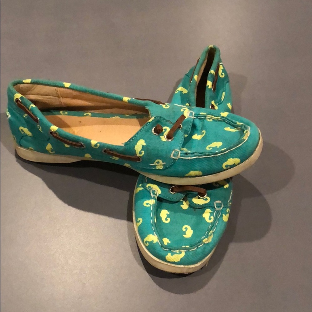🌻 3/$40 Old Navy Flats